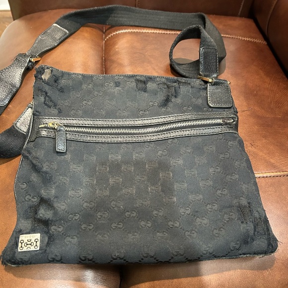 Gucci Black Crossbody Bag. Rips on the exterior. - Picture 1 of 4